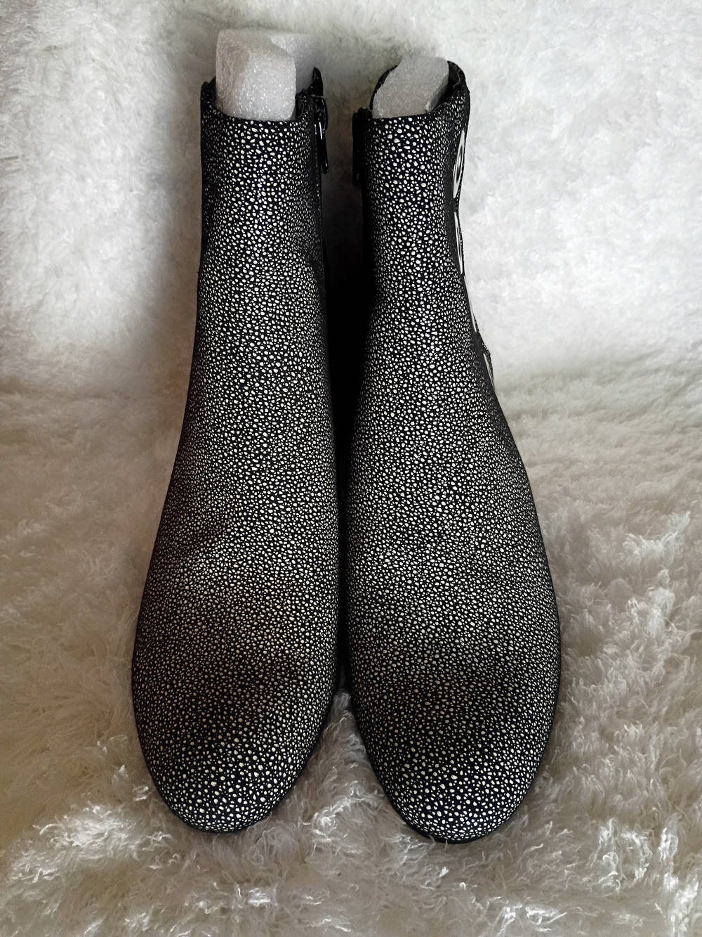 LOGO by Lori Goldstein Silver Metallic Speckled Ankle Boots Size 8 NIB